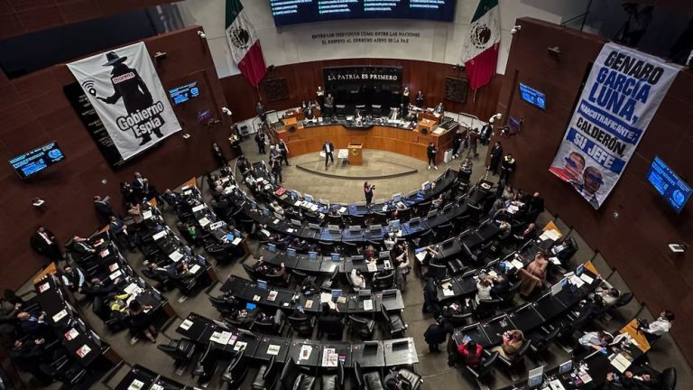 Senado aprueba por 64 votos cambios para combatir cobros indebidos del SAT