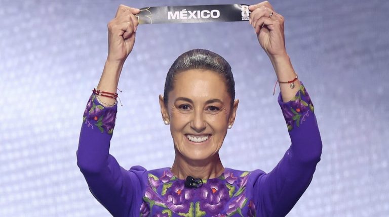 Claudia Sheinbaum celebra que México reciba por tercera vez la Copa Mundial durante sorteo de la FIFA 2026