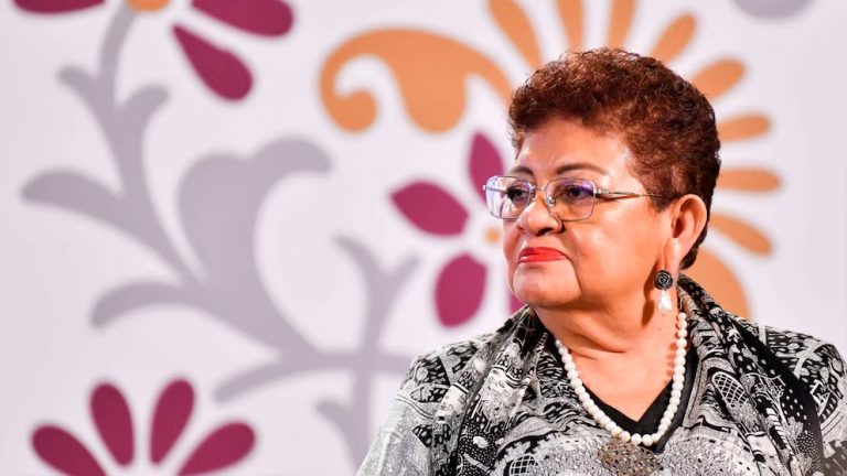 A sus 72 años, Ernestina Godoy reafirma su labor por la justicia y la paz