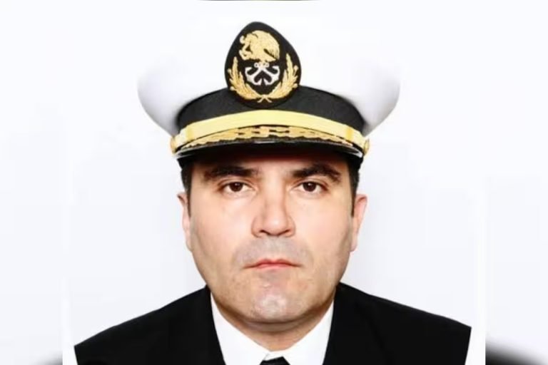 Vicealmirante Manuel Farías se ampara para evitar su retiro de la Marina tras señalamientos por huachicol fiscal