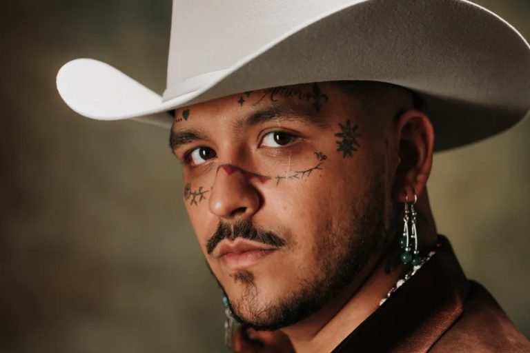 Christian Nodal anuncia ‘Incompatible’ en medio de la polémica con Cazzu