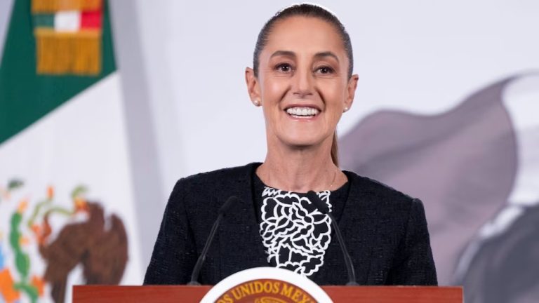 La presidenta de México pide a la población vacunarse contra el sarampión