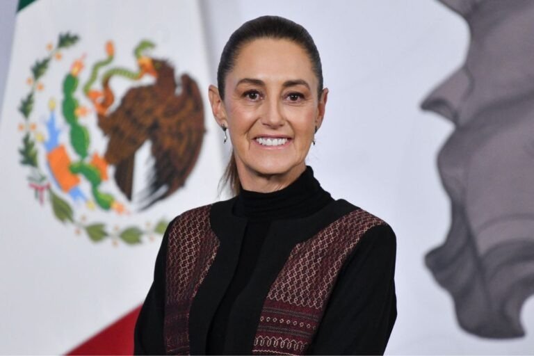 Sheinbaum dijo que una televisora buscó afectar al turismo en Veracruz por cobertura de derrame