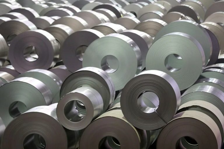 México prioriza eliminar aranceles en sector automotriz, acero y aluminio en revisión del T-MEC