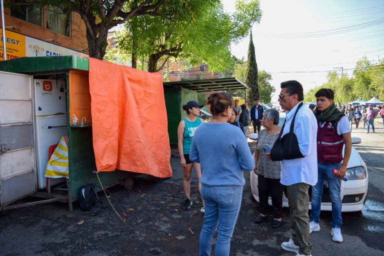 Inicia gobierno de la ciudad reordenamiento comercial en Agua Santa