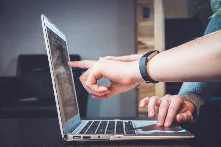 La inteligencia artificial no sustituye la psicoterapia, advierten especialistas