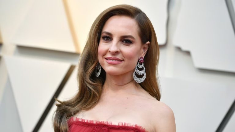 Marina de Tavira recibe ovación en Cannes por Siempre soy tu animal materno