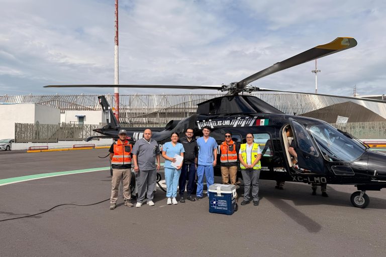 Trasladan vía aérea un hígado desde Puebla a la Ciudad de México para trasplante
