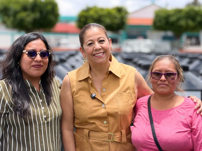 Abasto de agua, acto de justicia social, enfatiza Laura Artemisa en entrega de tinacos
