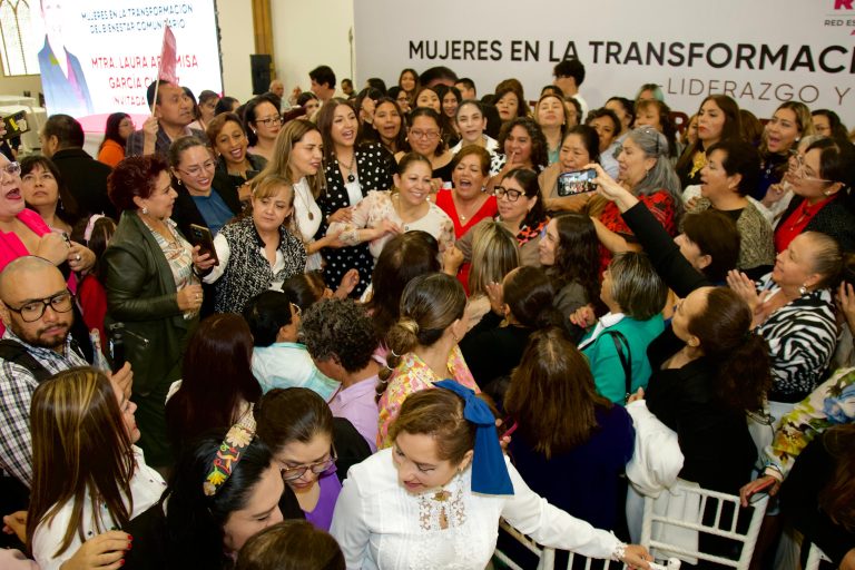Mujeres vamos a seguir transformando Puebla, afirma Laura Artemisa ante más de mil 700 integrantes de REMA