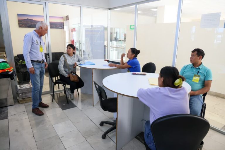 Gobierno de Puebla apoya a familias de migrantes fallecidas en Arizona   