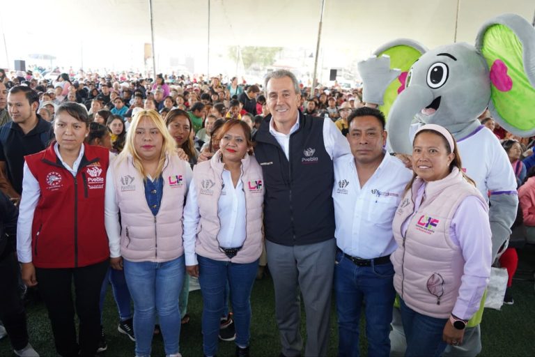 A través del DIF Puebla Capital, entrega Pepe Chedraui más de 4 mil despensas en La Resurrección