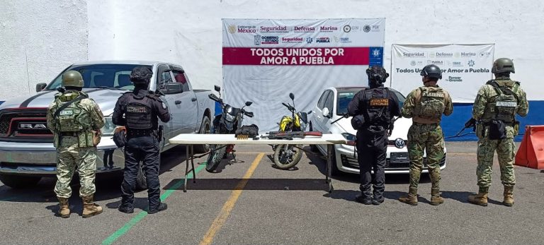 Policía Estatal asegura armamento, equipo táctico y vehículos relacionados con actividades ilícitas
