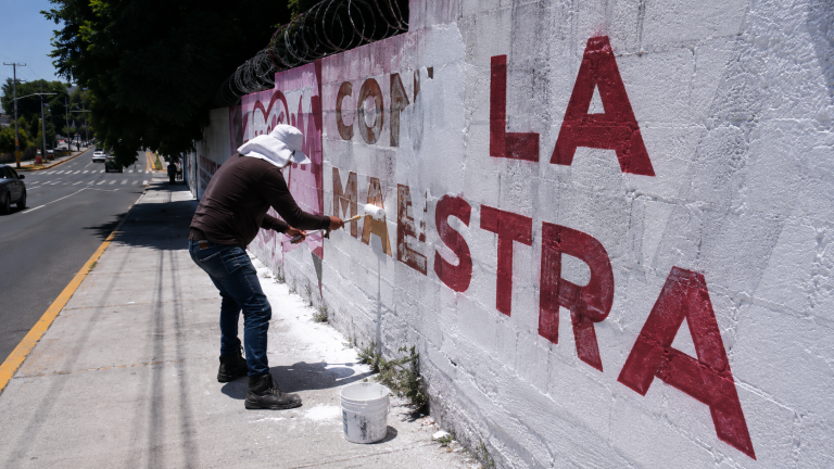 Inician “clausura ciudadana” de bardas en la capital