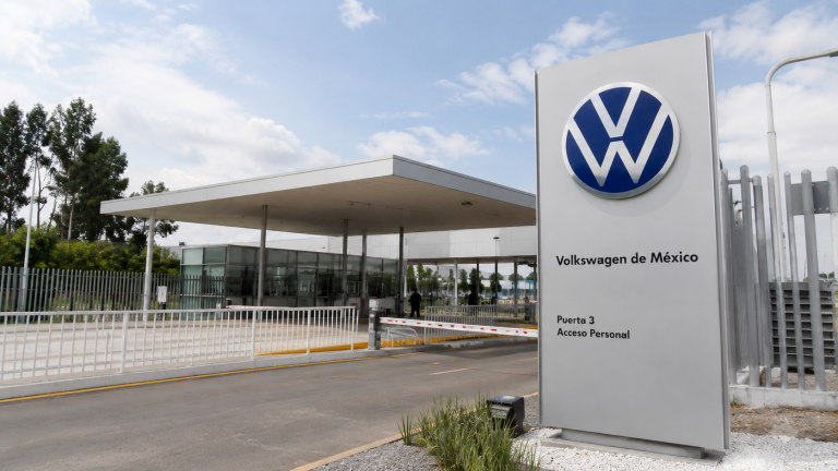 Gobierno de Puebla respalda acuerdo entre Volkswagen y SITIAVW