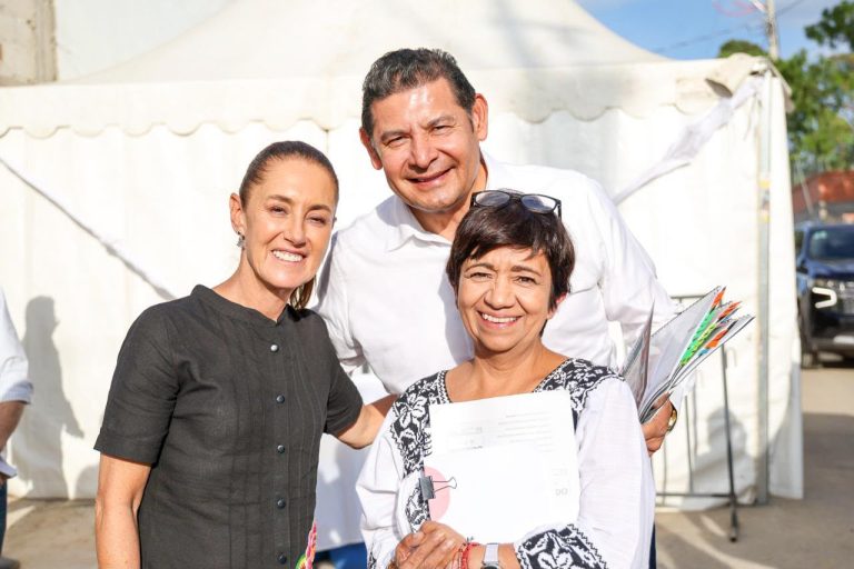 Vivienda para el Bienestar en Puebla: Sheinbaum entrega casas y liquida adeudos