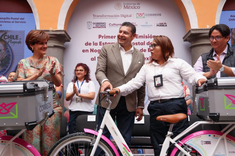 Gobierno del Estado fortalece la labor postal con la entrega de 20 bicicletas