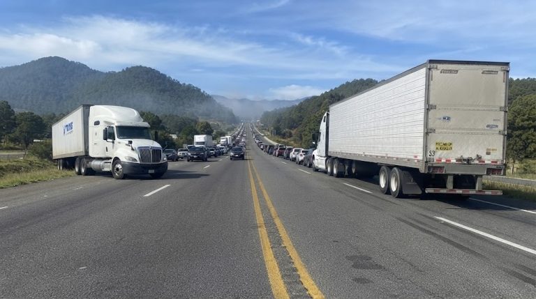 Transportistas denuncian retenes ilegales y presuntas extorsiones en Veracruz